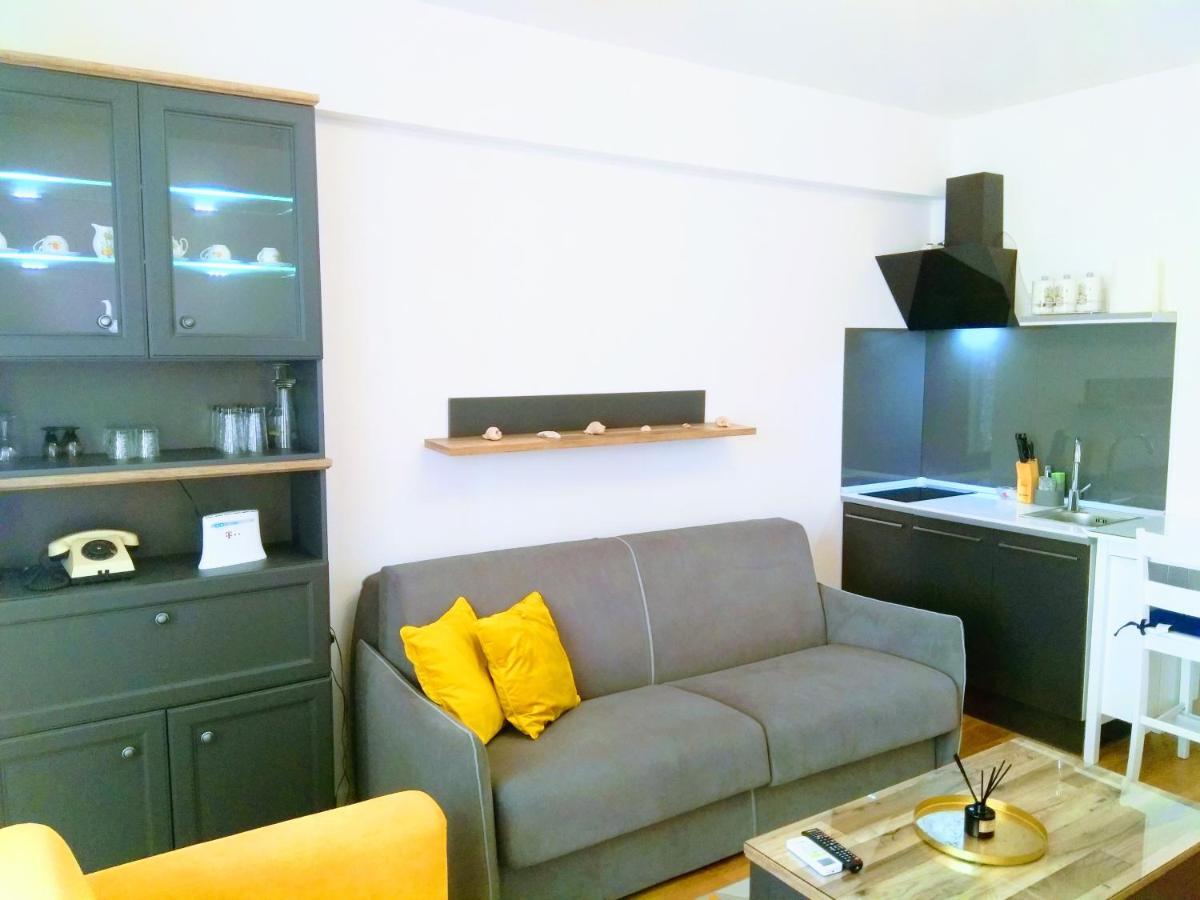 Studio Oxford-Campus Sat Vacanta คอนสตันซา ภายนอก รูปภาพ